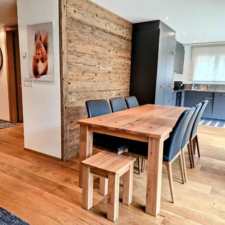 Cornelia 1 Ski-in-out Stunning Views & Sleeps 8 *