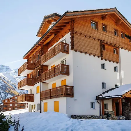 Cornelia 1 Ski-in-out Stunning Views & Sleeps 8 Σπίτι διακοπών Saas Fee
