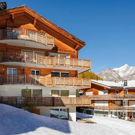 Cornelia 1 Ski-in-out Stunning Views & Sleeps 8