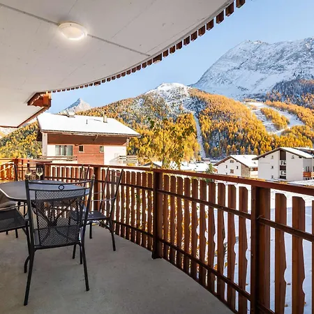 Σπίτι διακοπών Cornelia 1 Ski-in-out Stunning Views & Sleeps 8 Saas Fee