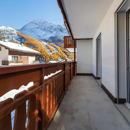 Σπίτι διακοπών Cornelia 1 Ski-in-out Stunning Views & Sleeps 8 *