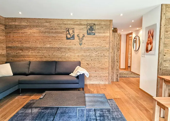 Cornelia 1 Ski-in-out Stunning Views & Sleeps 8 * Saas Fee