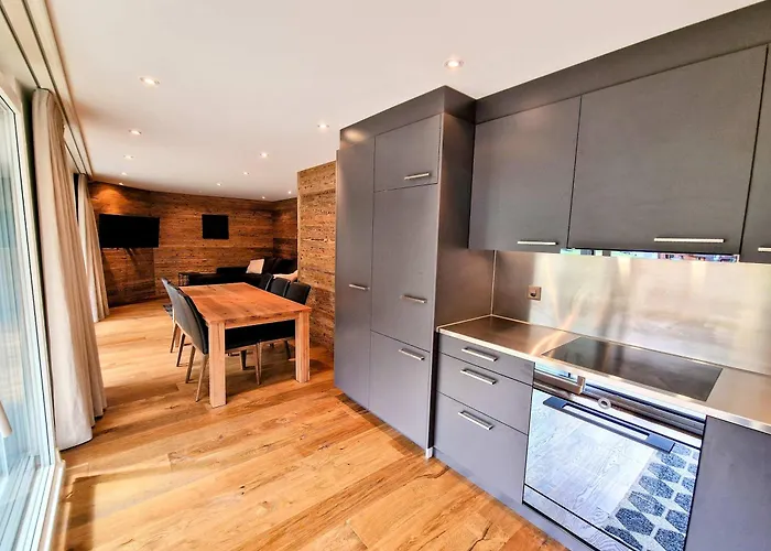 Cornelia 1 Ski-in-out Stunning Views & Sleeps 8 Nyaraló *