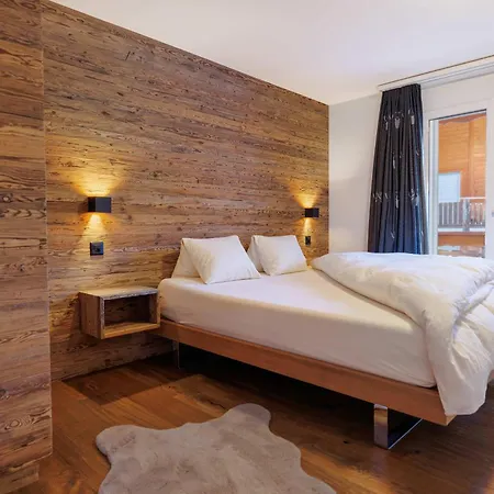 Cornelia 1 Ski-in-out Stunning Views & Sleeps 8 Tatil Evi Saas Fee