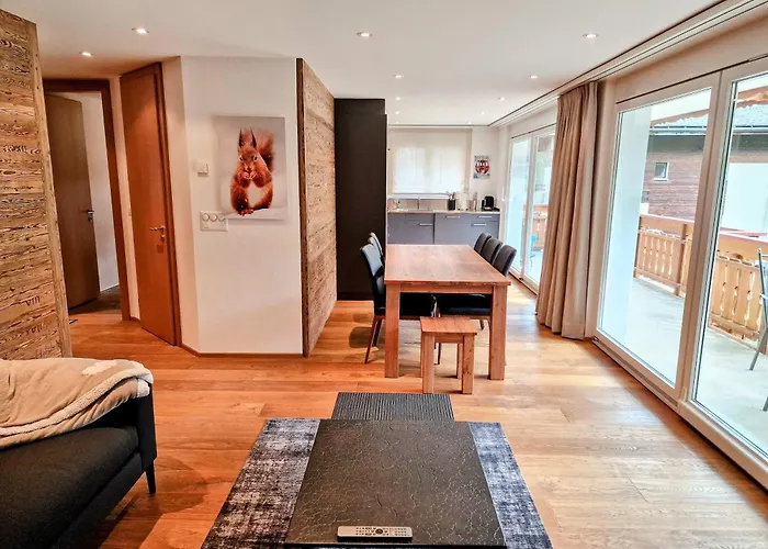 Cornelia 1 Ski-in-out Stunning Views & Sleeps 8 Tatil Evi Saas Fee