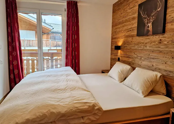 Cornelia 1 Ski-in-out Stunning Views & Sleeps 8 Saas Fee