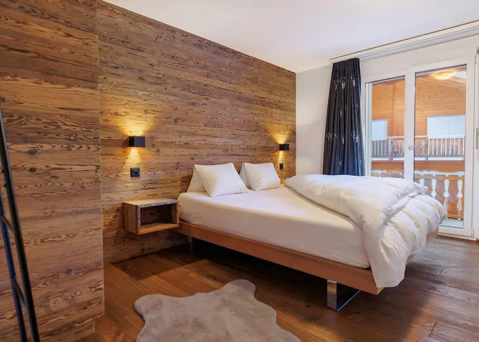 Cornelia 1 Ski-in-out Stunning Views & Sleeps 8 Tatil Evi Saas Fee