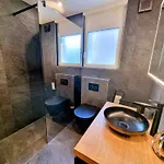 Cornelia 1 Ski-in-out Stunning Views & Sleeps 8 Saas Fee